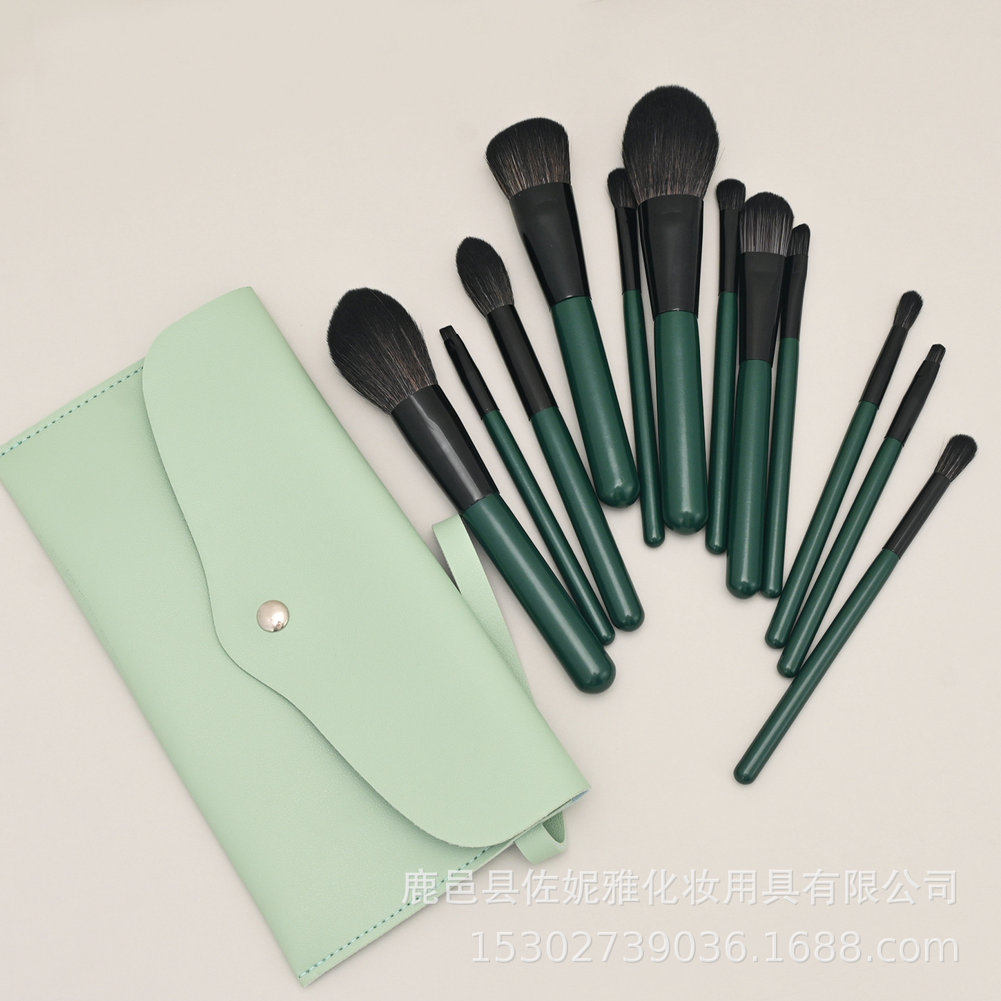 Green brush, 12 pieces