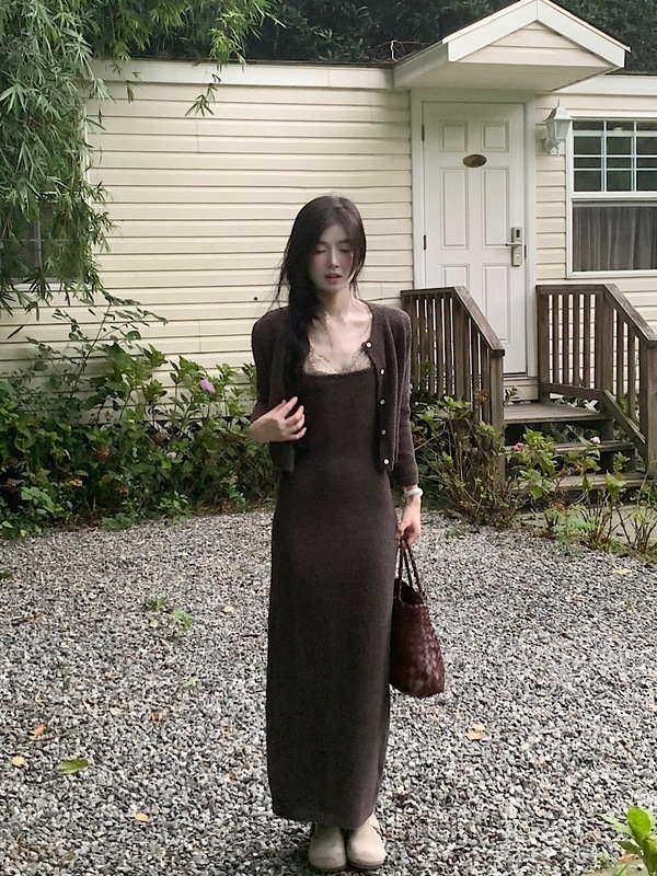 法式高级感气质针织吊带连衣裙子女早秋季2025新款一整套入秋穿搭|undefined
