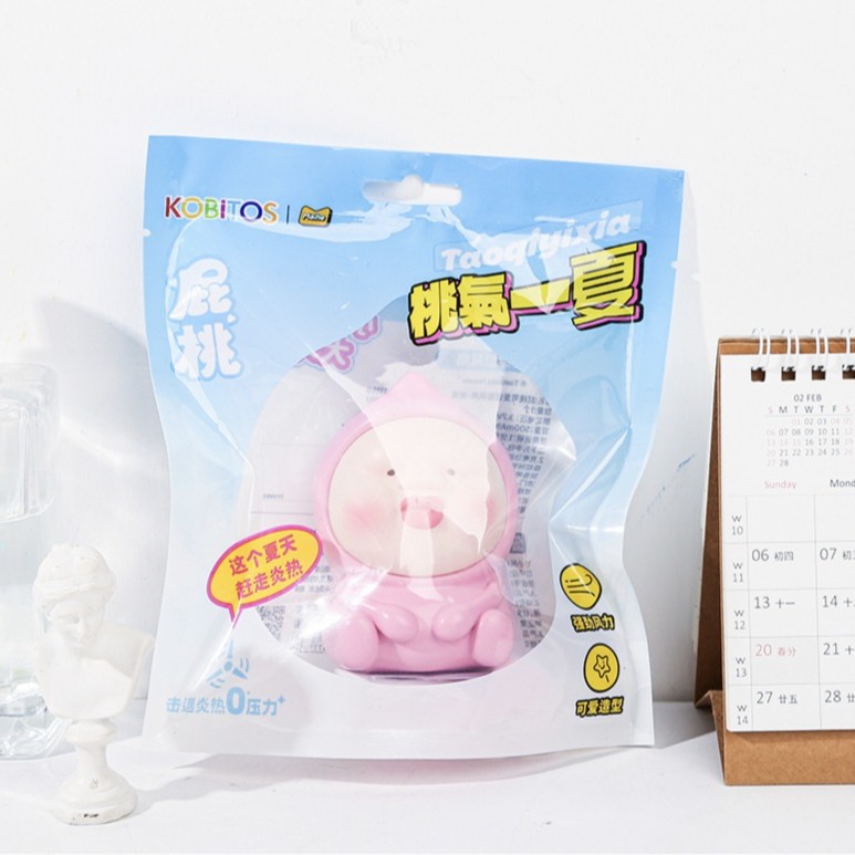 屁桃可爱造型风扇-歪嘴笑可爱USB充电式电风扇可桌面可手持小风扇