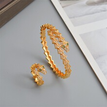 ���y�p��΢��ʯ�߹Ǹ߰������C�M����ָ�_�ڽ��e���|�r��