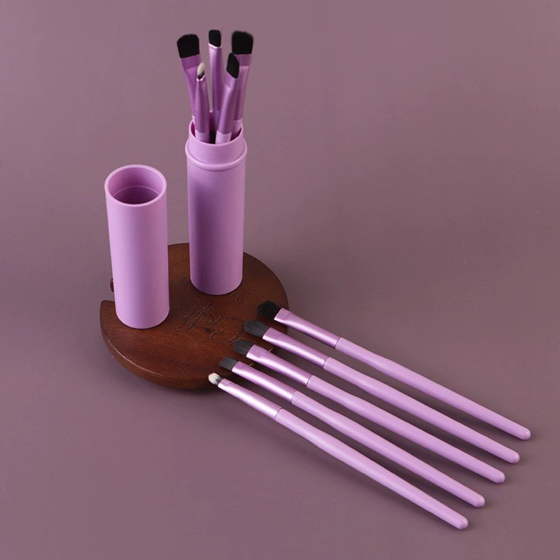 Soft concealer brush, handheld storage system, 5 pieces