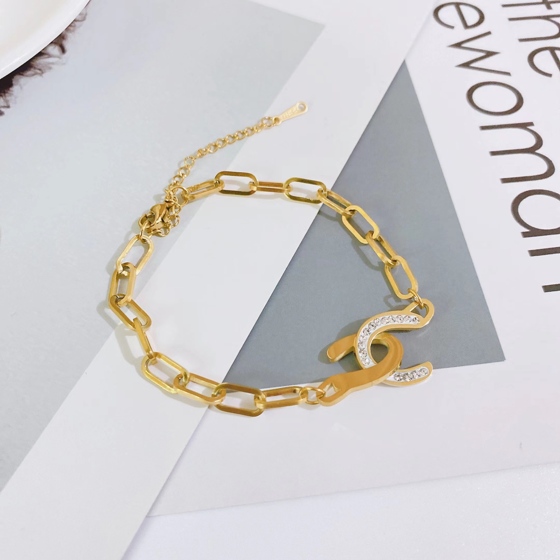 Fashion New Titanium Steel Plated 18k Gold Simple Diamond-encrusted Bracelet display picture 2