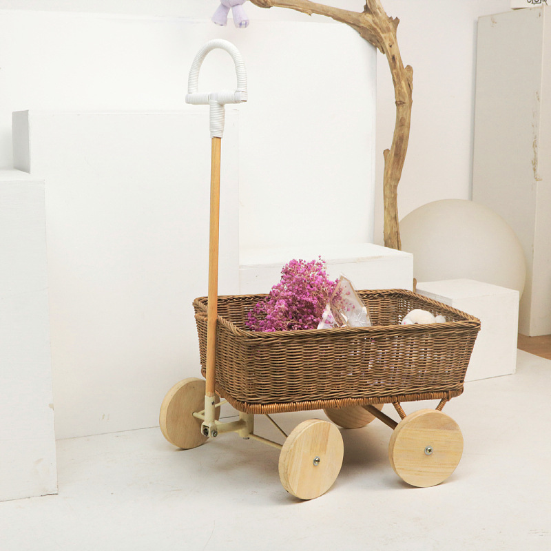 Cesto de juguetes nórdicos para niños Cesto de juguetes de peluche de caña natural Cesto de almacenamiento de juguetes de palanca de tracción para niños al aire libre Cesto pequeño