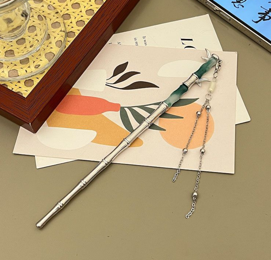 Clipper de cabello de flores de estilo antiguo, temperamento femenino de alto nivel, temperamento versátil, clipper de cabello de estilo chino, clipper de cabello de cabeza posterior.