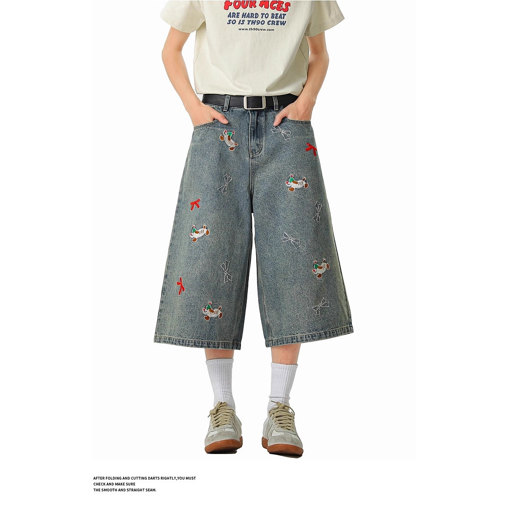 European and American Street Style Fun Embroidered Straight-Leg Denim Cropped Pants for Men, New Summer Trendy Brand Loose Wide-Leg Casual Shorts