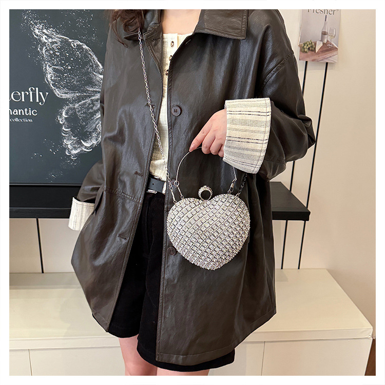 Plata Colores Oro Metal Forma De Corazón Diamante De Imitación En Forma De Corazon Bolsos De Noche display picture 27