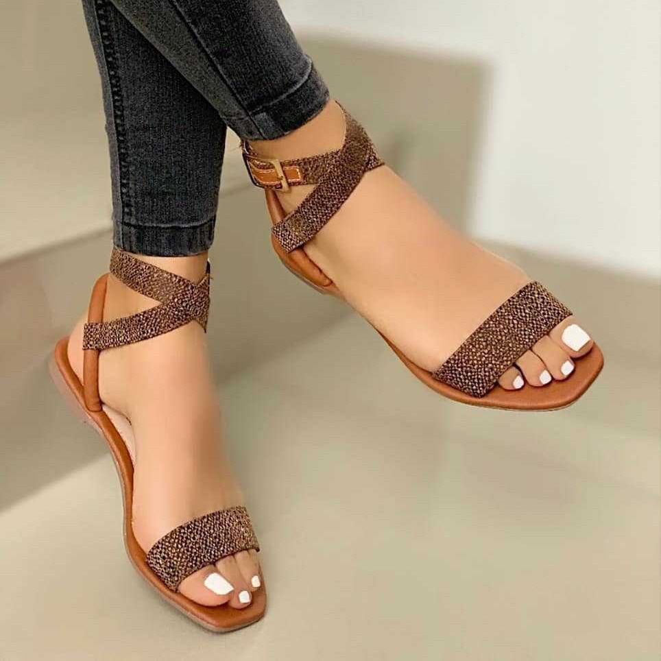 Size 2021 Summer New Large One-Strap Flat Casual Sandals For Women_voghion.com