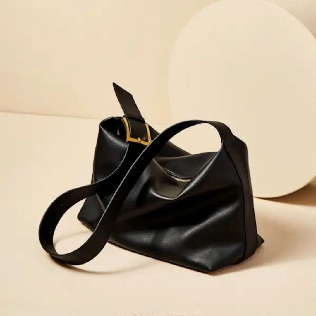 2025 new versatile and stylish women's bag, Korean-style simple shoulder bag, crossbody bag, large-capacity tote bag for school