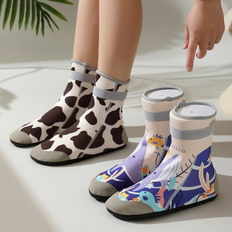 Adult and Children's Summer Beach Swimming Socks and Shoes, Baby Water Shoes, Men's and Women's Non-Slip Quick-Dry Anti-Cut Beach Shoes