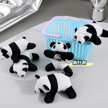 网红趴趴熊猫立体胸针玩偶卡通别针毛绒可爱娃娃公仔配饰饰品批发