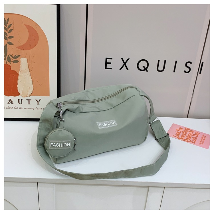 Large Capacity Women's Shoulder Bag Nylon Crossbody Work Bag_voghion.com