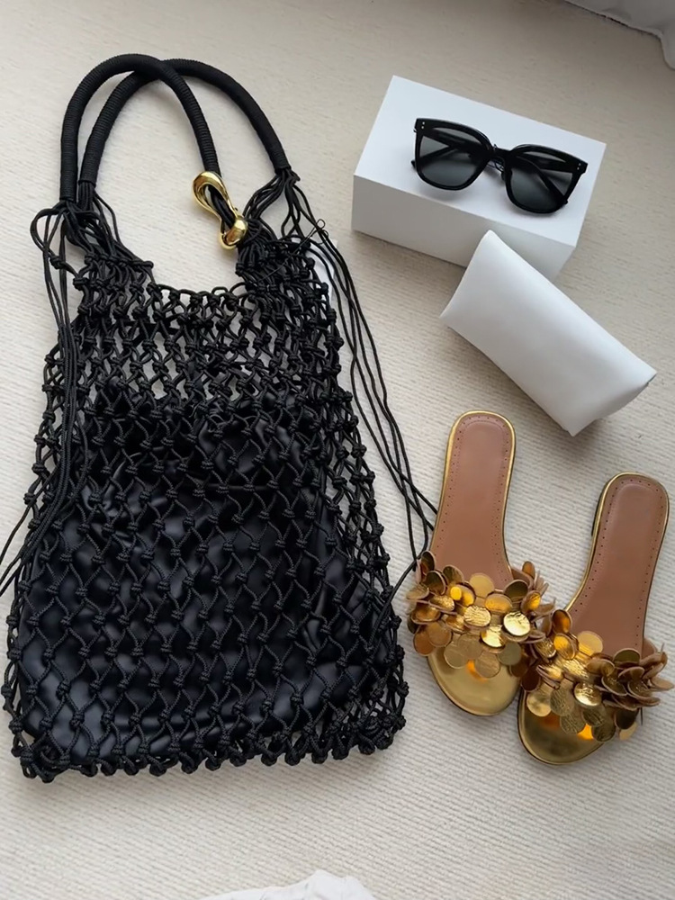 2024 new niche women's mesh single shoulder handbag large capacity tote simple woven bag personality_voghion.com