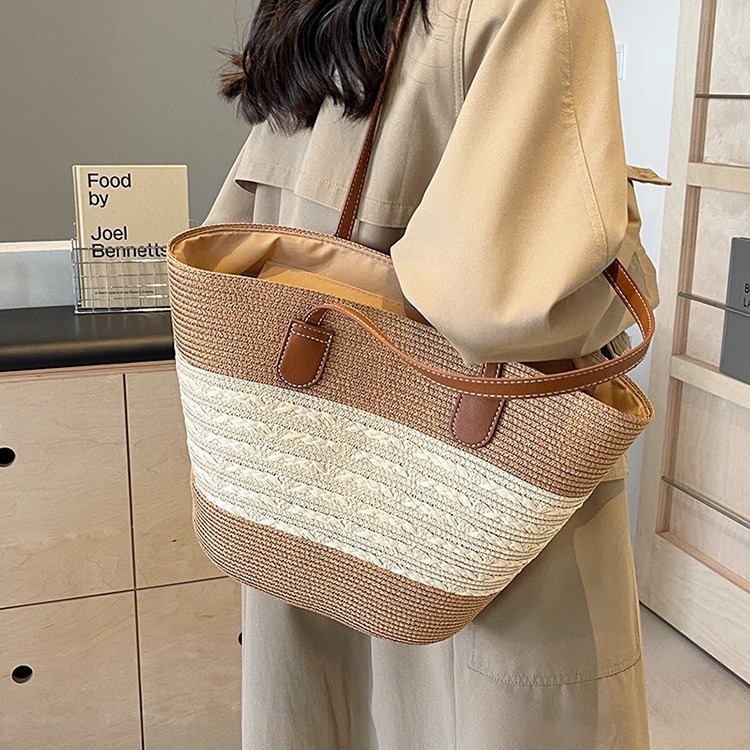 Fashionable straw summer capacious retro woven one-shoulder bag