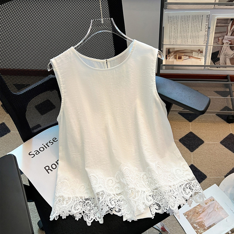 White lace hem sleeveless shirt vest, thin top for women, 2026 summer new style, unique and very elegant top White lace hem sleeveless shirt vest, thin top for women, 2026 summer new style, unique and very elegant top