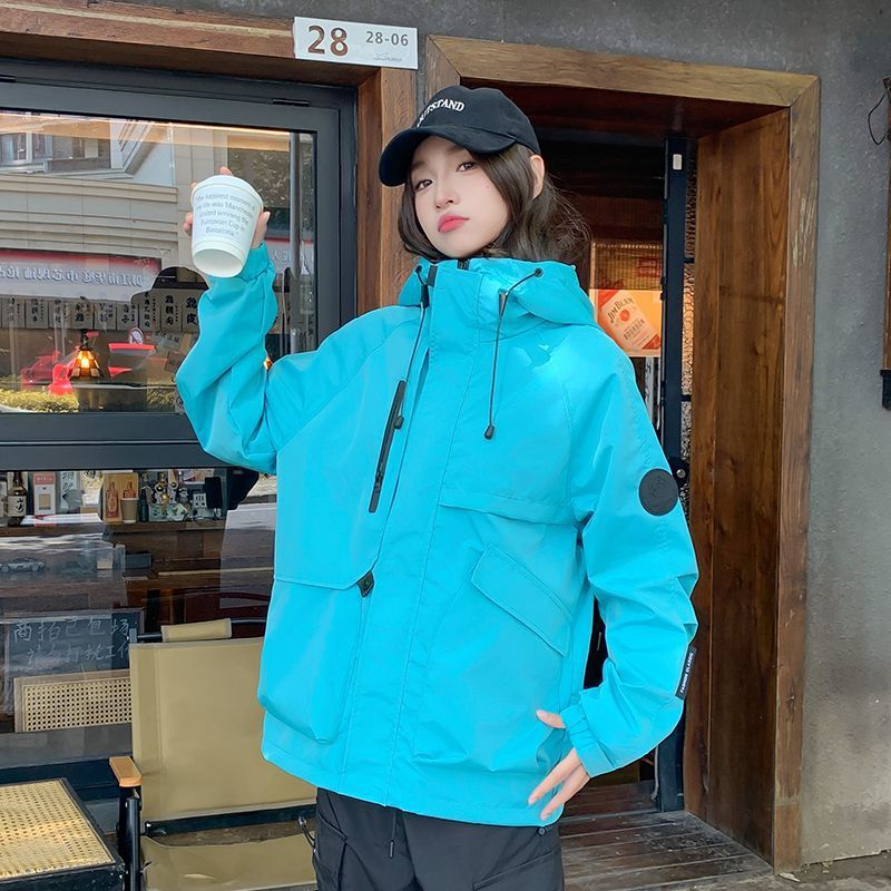 秋のジャケット男性と女性のジャケット 2025 新しい小防風防水登山服アウトドアスポーツとレジャートレンド|undefined