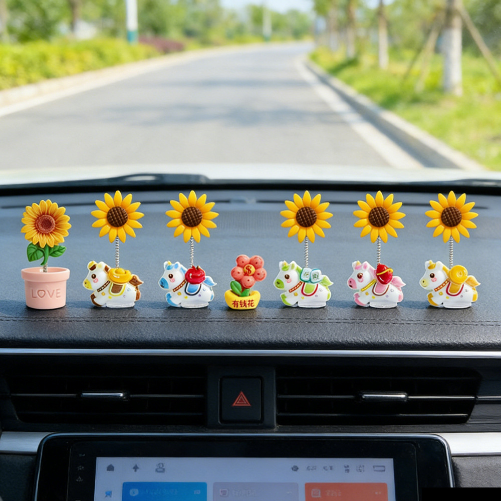 2026 nuevo año del caballo pequeños adornos de automóvil para hacerse rico ponies girasol oscilante decoración de consola central del automóvil