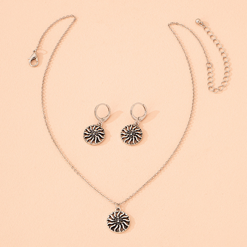 2021 Nuevos Pendientes De Moda Conjunto Retro Girasol Punk Moderno Anillo De Oreja Collar Ins Accesorios display picture 1