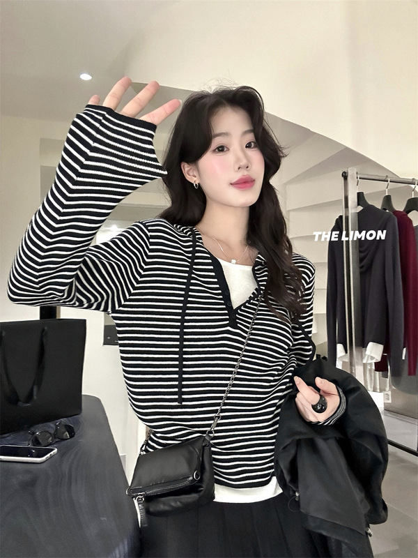 thelimon柠檬绿茶2025秋季新款设计感假两件连帽长袖针织衫女上衣|undefined