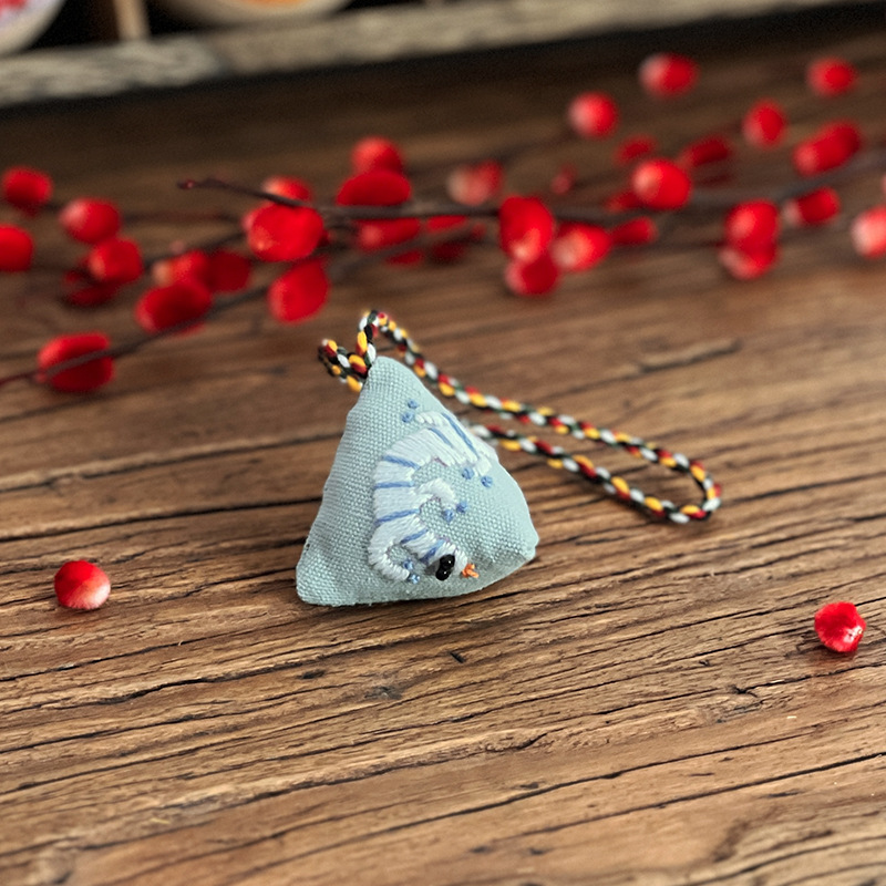 2026 nuevos productos Boat Boat Boat Zongzi sacos de tela de mosaico hechos a mano DIY material paquete de hoja de moussei colgante de estilo antiguo colgante