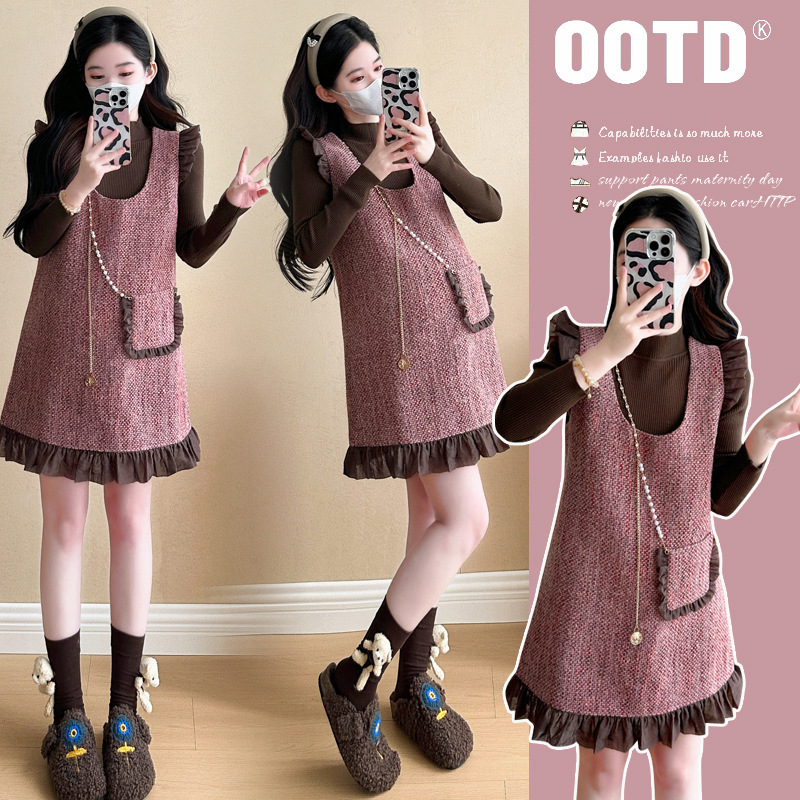 Early autumn clothes with a set of women's small fragrant style wool strap dress base shirt maternity two-piece set