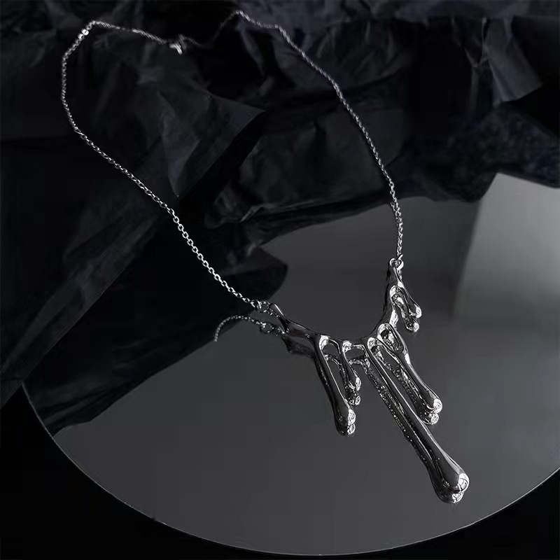 Exaggerated Necklace Female Korean Lava Copper Collarbone Chain Female display picture 3