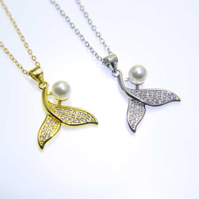 Fashionable elegant pendant