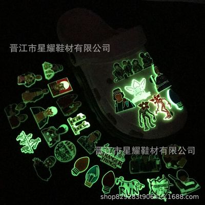 新品夜光奇怪物语洞洞鞋鞋花鞋扣 装饰扣PVC软胶DIY配饰跨境批发|ms