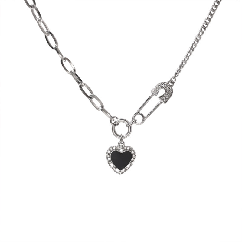 Collar de corazón negro con incrustaciones de diamantes para mujer, lleno de diamantes, diseño de broche, estilo Instagram, lujo ligero, nicho vintage_voghion.com
