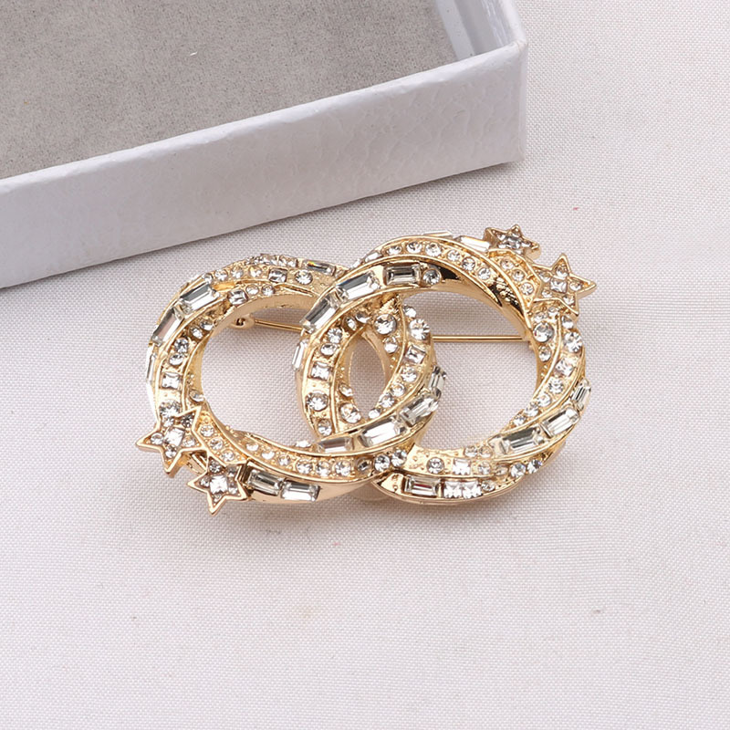 New Cross-border Double C Letter Asymmetrical Diamond Five-pointed Star Brooch Xiaoxiang Accessible Luxury Personalized Coat Pin Accessories