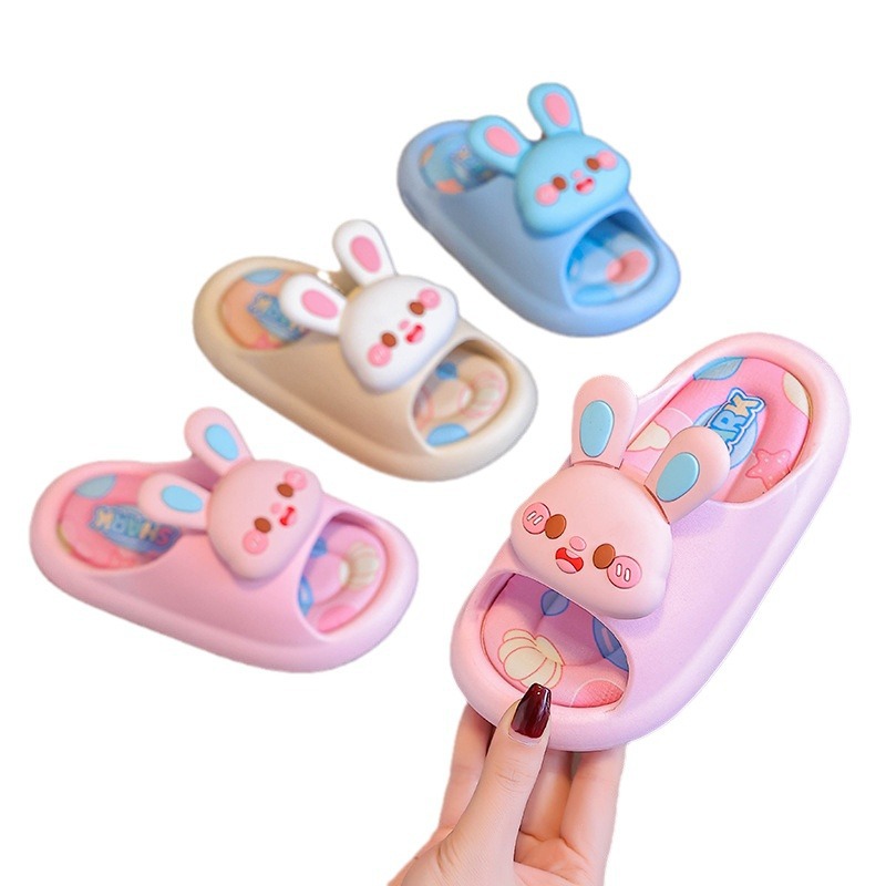 Sandalias y pantuflas para niños, sensación de mierda, niña, dibujos animados de verano, baño interior lindo antideslizante, zapatillas de suela blanda, zapatillas de bebé