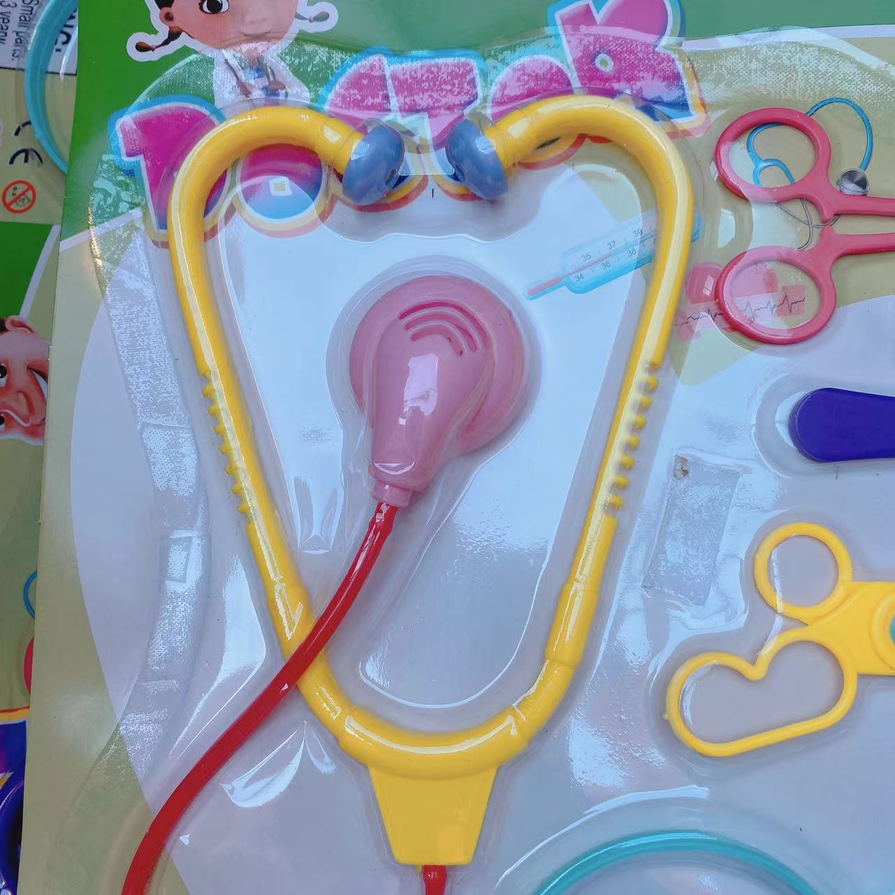 Juguetes para niños juguetes caseros juguetes médicos juguetes juegos regalos de vacaciones juguetes para niñas 2 yuanes al por mayor