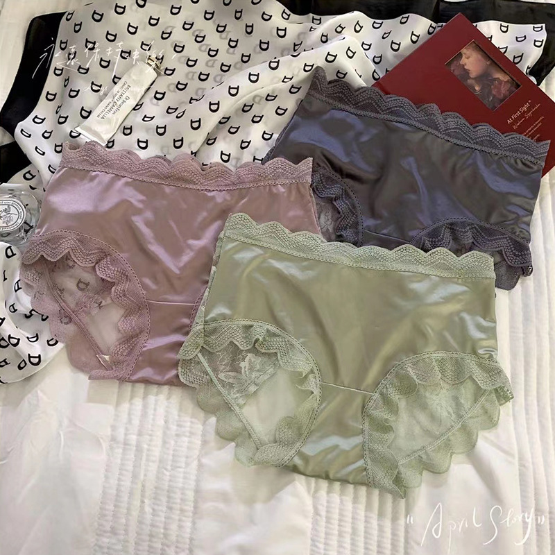 French Milan dance underwear women's elegant silk mid-waist lace seamless hip-wrapped mulberry silk crotch briefs