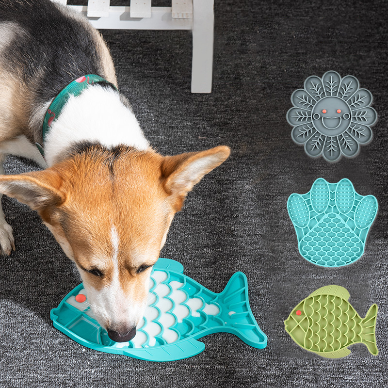 亚马逊新款宠物喂食碗慢食盘   硅胶缓食垫防噎碗   硅胶猫狗舔垫