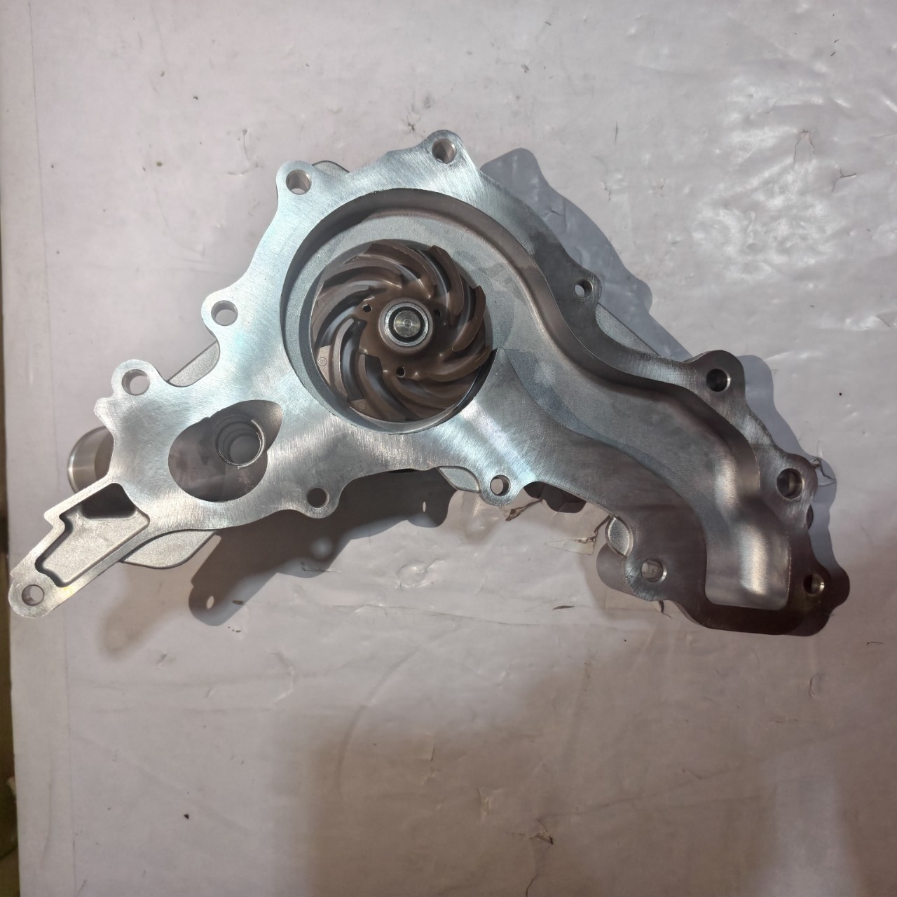 Suitable for 2012-17 Jeep Wrangler 3.0 3.6 Displacement Cooling Water Pump, Water Pump 68079412A