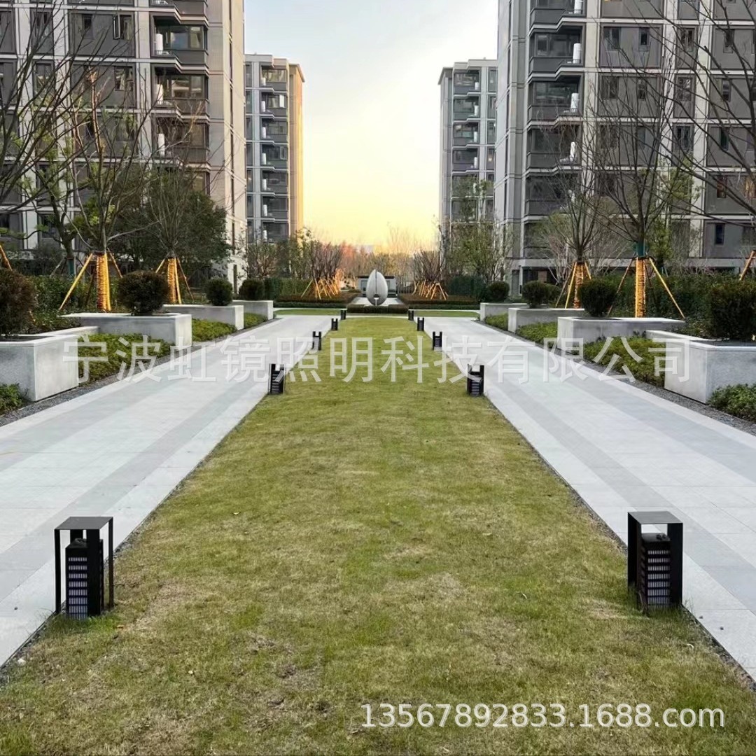 �羵�����Լ����������������ͷ��Χǽ�Ʊڵ�