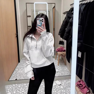 luͬ���ﶬ�ӽq�Ӻ�Scuba�̿����I�l�����\���٤����Ů