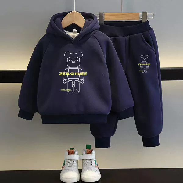 Sweatshirt, fleece trousers