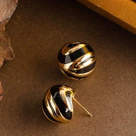 耳钉;耳环;戒指