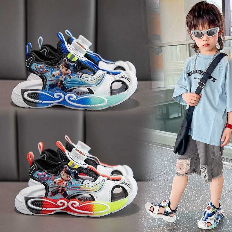 Детские сандалии Баотоу для мальчиков Пляжная обувь Летняя новая мультяшная повседневная обувь нескользящая мягкая подошва для мальчиков Спортивные сандалии