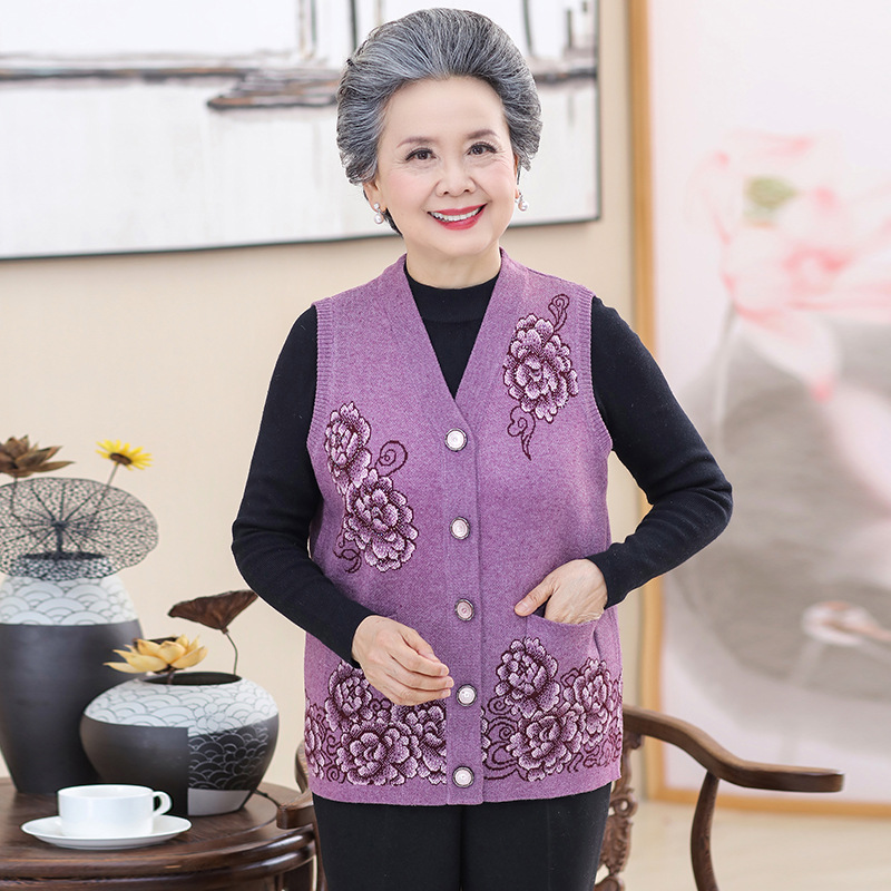时尚绣花大码奶奶装有口袋23年中老年女装新款针织衫V领开衫马甲，女装马甲，妃慕昵服饰