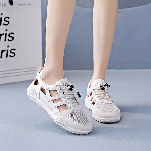 Women's Closed-Toe Sandals, 2025 Summer Hollowed-Out Crocs, Breathable White Board Shoes for Women, Model 105