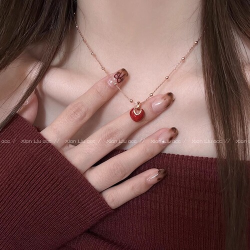 French drip glaze red love necklace autumn and winter clavicle chain light luxury women's high-end pendant niche design necklace