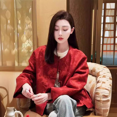 秋冬の新型赤色改良唐装新中国式コート女性の高級気質国風盤は新年の軍服を掛けます。