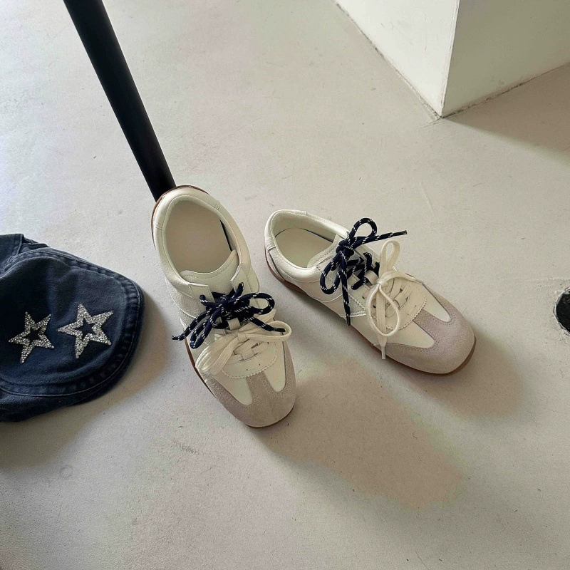 Женские белые туфли из воловьей кожи с цветными блоками 2025, универсальные повседневные спортивные туфли с двойными шнурками, женские моральные тренировочные туфли на плоской подошве со шнуровкой