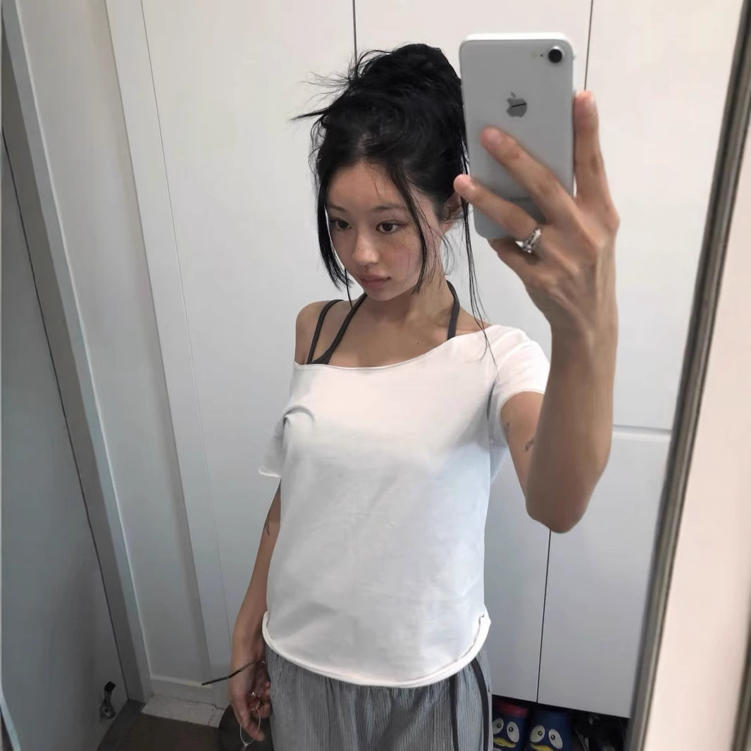 スポット韓国ニッチcoyse*o夏新作甘いオフショルダー天使の羽半袖Tシャツレディーストップス