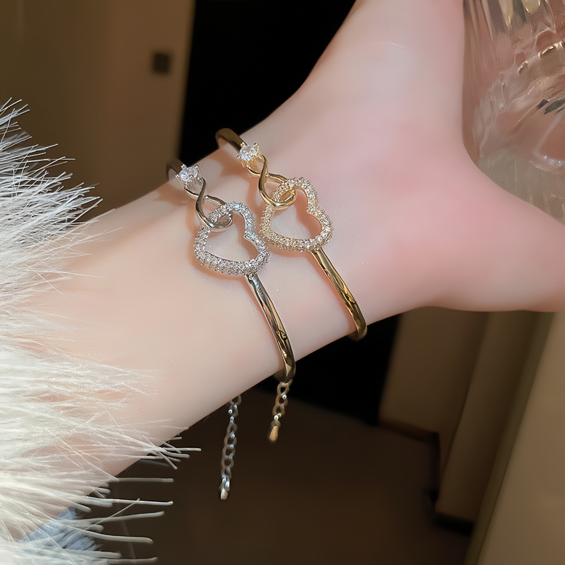 New Hollow Love Bracelet Cross-border European and American Hot Selling Niche Fashion Bracelet Personality Temperament Cold Style Bracelet for Women