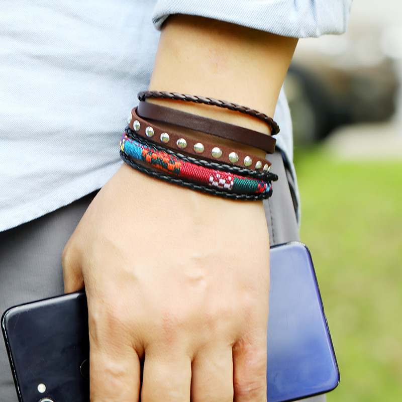 New Hand-woven Ethnic Leather Bracelet display picture 6