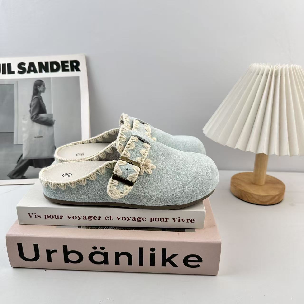 Yuanyang wave casual versátil un pie pedaleo 2025 otoño y verano nuevo tipo de bolsas de vestir, cinturón de cinturón, botones de moda, zapatillas de cabello