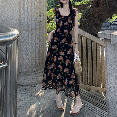 French Retro Floral Women's Summer 2024 New Fly Sleeve Design Sensory Waist Cinching Slimming A-Line Long Dress