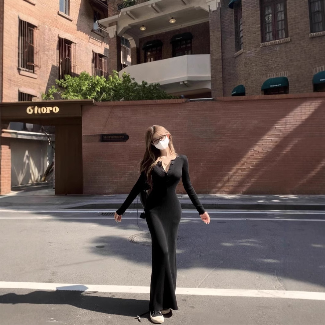 [Original Recipe] Autumn/Winter Long-Sleeve Sheath Body-Sculpting Dress with a Stylish Design—Yellow Hue That Brightens the Skin, Perfect as an Inner Layered Skirt